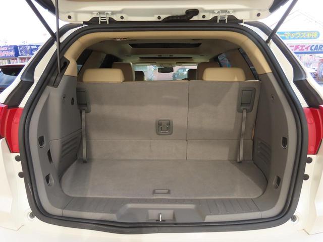 シボレートラバース ＬＴ　ディーラー車　レザーシート　シートヒーター　３列シート　社外メモリーナビ　フルセグ　ＥＴＣ　バックカメラ　キーレス　純正２０インチアルミホイール　Ｂｌｕｅｔｏｏｔｈ　ＣＤ　ＤＶＤ　サンルーフ（17枚目）