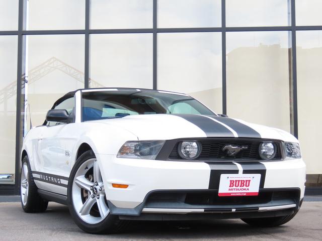 マスタング Ｖ８　ＧＴコンバーチブル　プレミアム　ディーラー車　左ハンドル　リアスポイラー　バックカメラ　電動オープン　ブラックレザーシート　ＥＴＣ　社外ポータブルナビ　ワンセグ　横滑り防止　ＣＤ　シートヒーター　１９インチＡＷ　クルーズコントロール（23枚目）