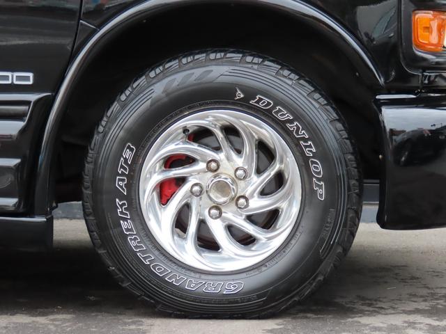 シボレーエクスプレス ハイルーフ　スタークラフト　ＧＴ　新車並行　当社メンテ車両　希少ブラック　ナビ　フルセグ　ＣＤ　ＤＶＤ　Ｂｌｕｅｔｏｏｔｈ　ＥＴＣ　３Ｄイルミ　リアエアコン　ハイグロスウッド　電動サードシート　２４インチリアモニター　レザーシート（17枚目）