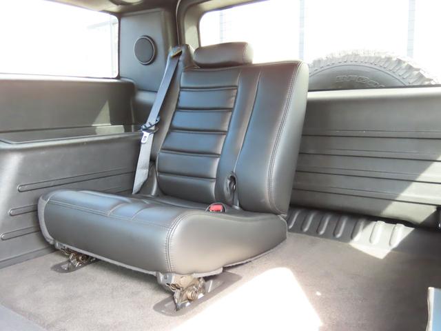 ハマーＨ２ タイプＧ　正規ディーラー車　３列シート　左ハンドル　バックカメラ　ＥＴＣ　レザーシート　サンルーフ　オートライト　オートエアコン　シートヒーター　電動シート　社外ＳＤナビ　フルセグ　ＥＴＣ　Ｂｌｕｅｔｏｏｔｈ（7枚目）