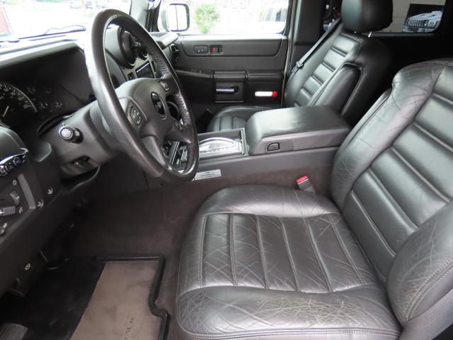 ハマーＨ２ タイプＧ　ディーラー車　左ハンドル　ＥＴＣ　バックカメラ　ドライブレコーダー　社外メモリーナビ　フルセグ　後席モニター　　Ｂｌｕｅｔｏｏｔｈ　レザーシート　電動シート　シートヒーター　社外マフラー　サンルーフ（4枚目）