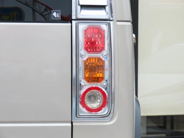 ハマーＨ２ タイプＧ　ディーラー車　左ハンドル　ＥＴＣ　バックカメラ　ドライブレコーダー　社外メモリーナビ　フルセグ　後席モニター　　Ｂｌｕｅｔｏｏｔｈ　レザーシート　電動シート　シートヒーター　社外マフラー　サンルーフ（19枚目）