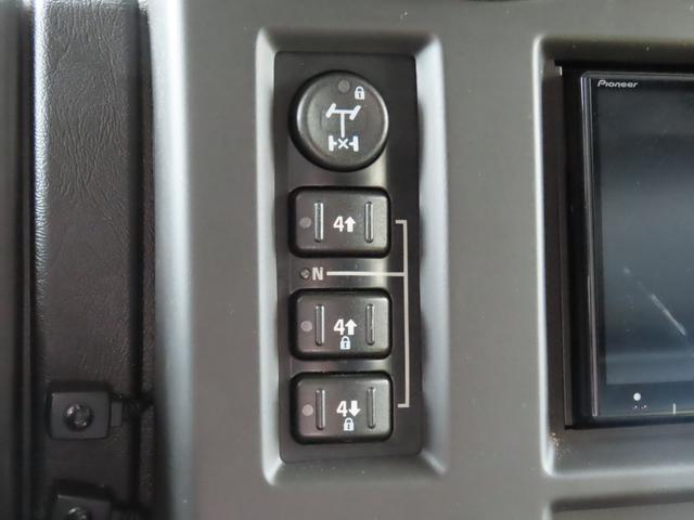 ハマーＨ２ タイプＧ　ディーラー車　左ハンドル　ＥＴＣ　バックカメラ　ドライブレコーダー　社外メモリーナビ　フルセグ　後席モニター　　Ｂｌｕｅｔｏｏｔｈ　レザーシート　電動シート　シートヒーター　社外マフラー　サンルーフ（26枚目）