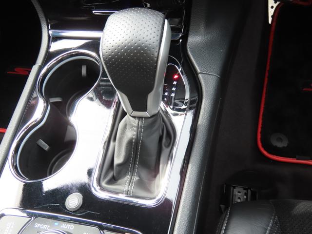 フォルクスワーゲン、アウディ、フィアット、アルファロメオ、ランボルギーニ、マセラティ、キャデラック、シボレー、ジープ、クライスラー等、世界の有名メーカーの正規取扱を行っております。