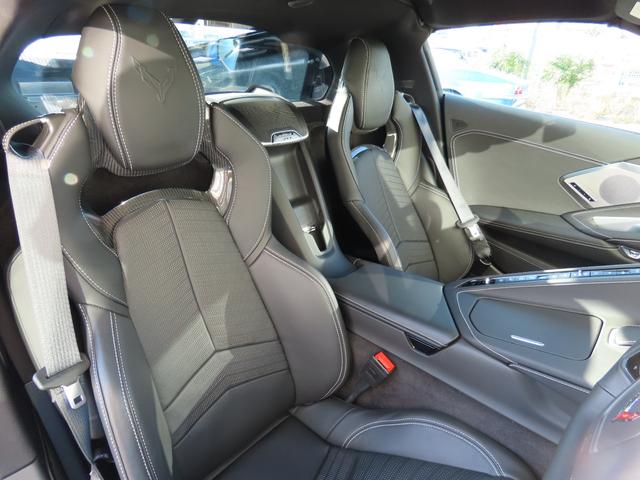 シボレーコルベット ２ＬＴ　ワンオーナー　ＥＴＣ２．０　デジタルインナーミラー　バックカメラ　レザーシート　シートヒーター　シートエアコン　Ｂｌｕｅｔｏｏｔｈ　ａｎｄｒｏｉｄａｕｔｏ　ａｐｐｌｅｃａｒｐｌａｙ　パドルシフト（6枚目）