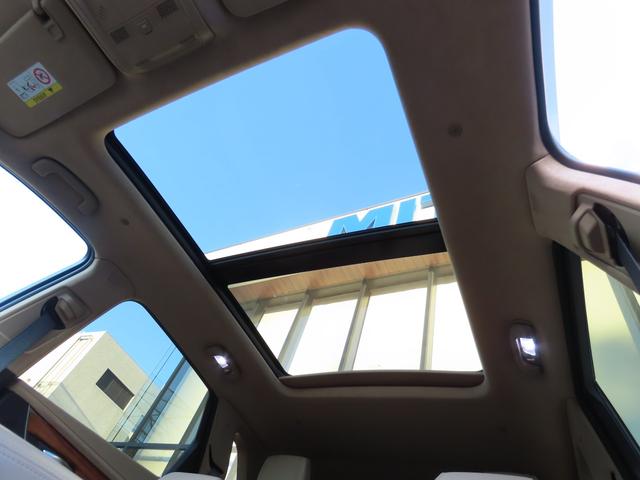 キャデラックＸＴ５クロスオーバー プラチナム　横滑り防止　障害物センサー　バックカメラ　全周囲カメラ　シートヒーター　シートエアコン　ステアリングヒーター　ＥＴＣ　Ｂｌｕｅｔｏｏｔｈ　ａｐｐｌｅｃａｒｐｌａｙ　ａｎｄｒｏｉｄａｕｔｏ　サンルーフ（12枚目）