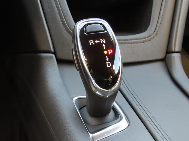 キャデラックＸＴ５クロスオーバー プラチナム　横滑り防止　障害物センサー　バックカメラ　全周囲カメラ　シートヒーター　シートエアコン　ステアリングヒーター　ＥＴＣ　Ｂｌｕｅｔｏｏｔｈ　ａｐｐｌｅｃａｒｐｌａｙ　ａｎｄｒｏｉｄａｕｔｏ　サンルーフ（16枚目）