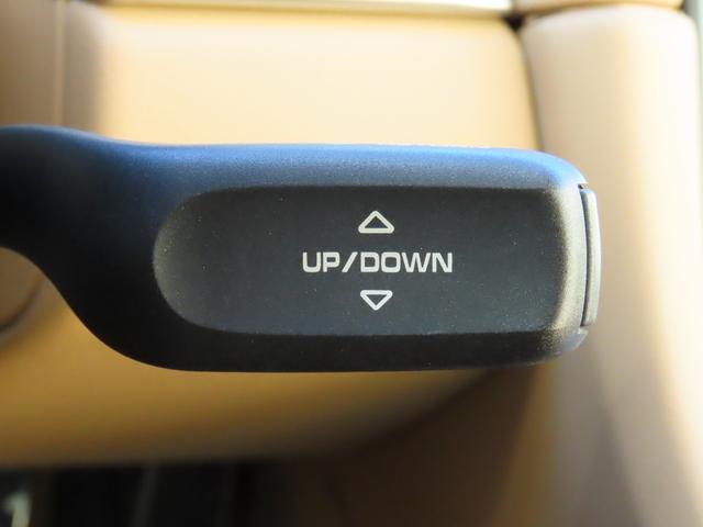 ケイマン Ｓ　アイドリングストップ　バックカメラ　ＥＴＣ　前後ドライブレコーダー　横滑り防止　シートヒーター　ハーフレザーシート　パドルシフト　フルセグ　Ｂｌｕｅｔｏｏｔｈ　オートライト（25枚目）