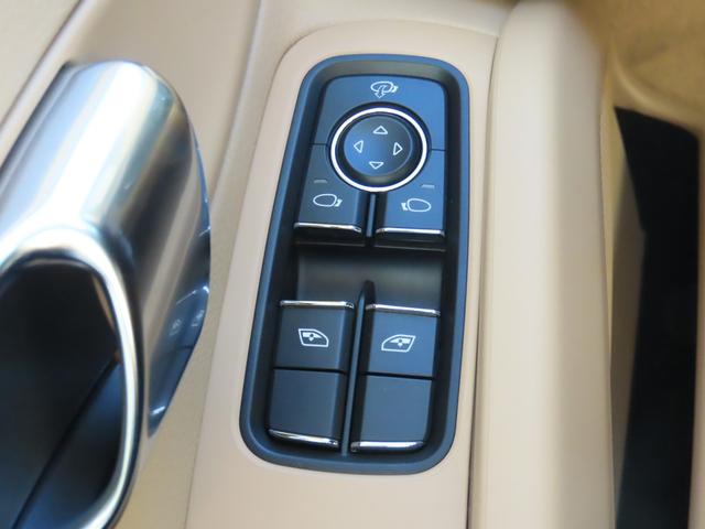 ケイマン Ｓ　アイドリングストップ　バックカメラ　ＥＴＣ　前後ドライブレコーダー　横滑り防止　シートヒーター　ハーフレザーシート　パドルシフト　フルセグ　Ｂｌｕｅｔｏｏｔｈ　オートライト（28枚目）