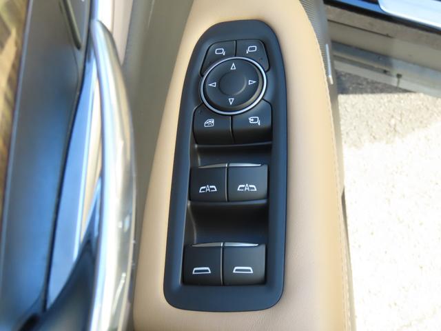 キャデラックXT6 プラチナム アイドリングストップ バックカメラ シートヒーター シートエアコン ステアリングヒーター ETC ドラレコ レザーシート 3列シート サンルーフ applecarplay androidauto(30枚目)