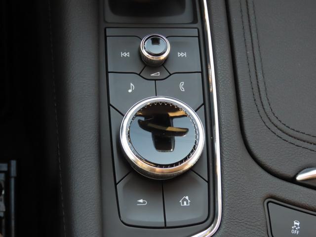 キャデラックXT6 プラチナム アイドリングストップ バックカメラ シートヒーター シートエアコン ステアリングヒーター ETC ドラレコ レザーシート 3列シート サンルーフ applecarplay androidauto(33枚目)