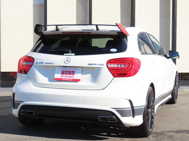 Aクラス A45 4マチック エディション1 専用エアロパーツ AMGスポーツストライプ専用デカール AMGパフォーマンスシート ETC2.0 バックカメラ 電動シート Bluetooth CD DVD シートヒーター 横滑り防止 パドルシフト(3枚目)