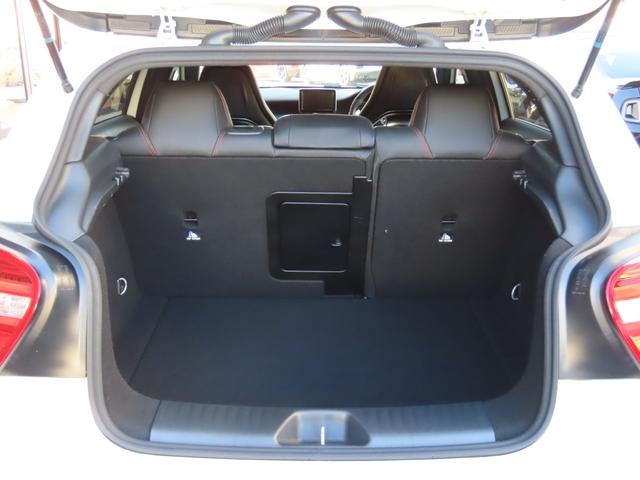 Aクラス A45 4マチック エディション1 専用エアロパーツ AMGスポーツストライプ専用デカール AMGパフォーマンスシート ETC2.0 バックカメラ 電動シート Bluetooth CD DVD シートヒーター 横滑り防止 パドルシフト(16枚目)