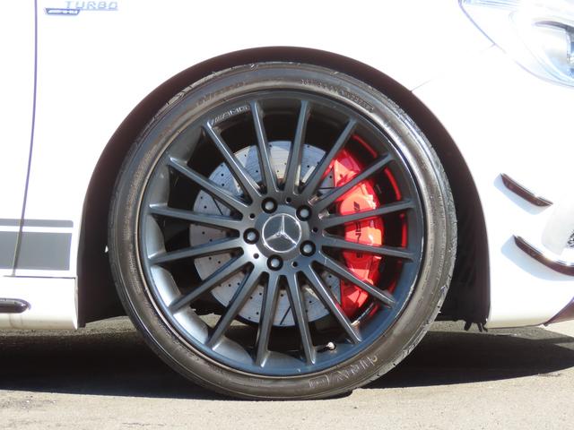 Aクラス A45 4マチック エディション1 専用エアロパーツ AMGスポーツストライプ専用デカール AMGパフォーマンスシート ETC2.0 バックカメラ 電動シート Bluetooth CD DVD シートヒーター 横滑り防止 パドルシフト(17枚目)