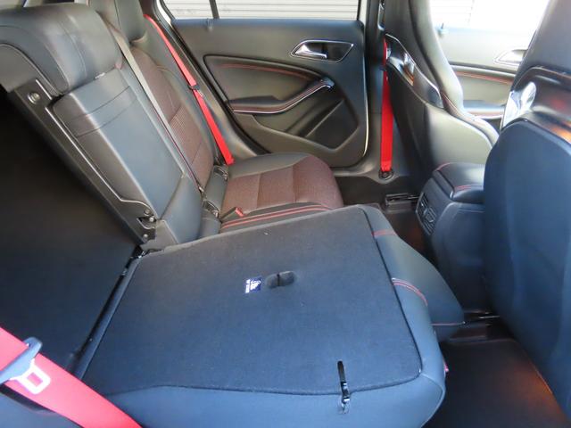 Aクラス A45 4マチック エディション1 専用エアロパーツ AMGスポーツストライプ専用デカール AMGパフォーマンスシート ETC2.0 バックカメラ 電動シート Bluetooth CD DVD シートヒーター 横滑り防止 パドルシフト(21枚目)