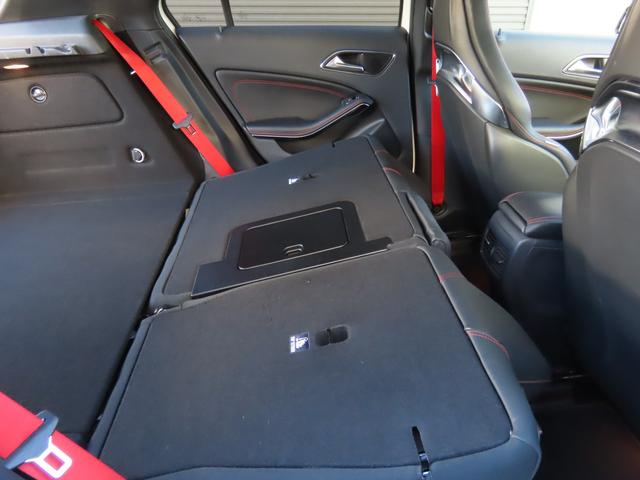 Aクラス A45 4マチック エディション1 専用エアロパーツ AMGスポーツストライプ専用デカール AMGパフォーマンスシート ETC2.0 バックカメラ 電動シート Bluetooth CD DVD シートヒーター 横滑り防止 パドルシフト(24枚目)