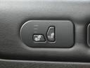 タイプＧ　三井物産ディーラー車　サンルーフ　レザーシート　３列シート　シートヒーター　電動シート　サイドステップ　ＥＴＣ　バックカメラ　オートライト　ＭＫＷクローム２０インチＡＷ　オートエアコン　ナビ　地デジ（37枚目）