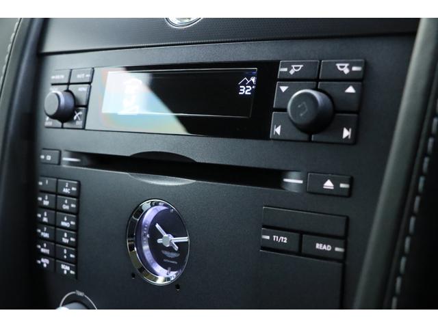 V8ヴァンテージ クーペ 6MT 正規D車 黒革(10枚目)