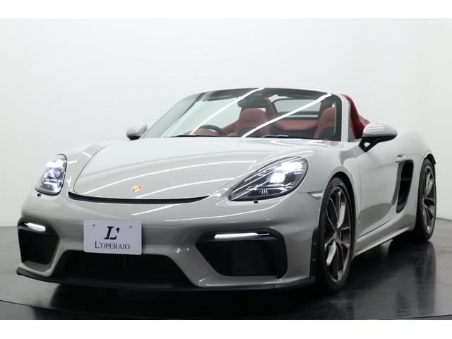 ７１８スパイダー ７１８スパイダー　ＰＤＫ　有償色　黒／赤ハーフ革　クラシックインテリアＰＫＧ　純正２０インチＡＷ　スポーツクロノ　スポエキ　ＰＡＳＭ　ＬＥＤヘッドライト　シートヒーター　クレヨンシートベルト　ＰＣＭナビ　バックカメラ（7枚目）