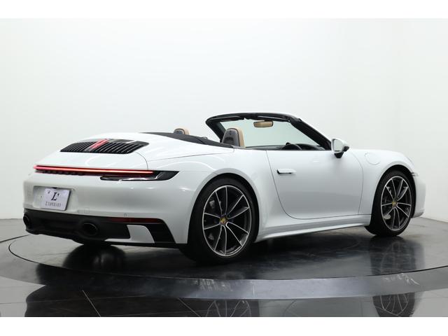 ９１１ ９１１カレラ　カブリオレ　１オーナー　スポエグ　カレラクラッシックＡＷ　スポーツデザインＰＫＧ　スポーツデザインサイドスカート　スポーツクロノアンビエントライト　４ｗａｙスポーツシートプラス　ＧＴスポーツステアリングホイール（50枚目）