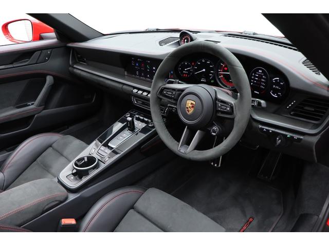 ９１１ ９１１タルガ４ＧＴＳ　Ｔａｒｇｅ４　ＧＴＳ　ＰＤＫ　ＰＣＣＢ　ＧＴＳインテリアＰＫＧ　マットカーボンインテリアＰＫＧ　アダプティブスポーツシート　ＢＯＳＥ（3枚目）