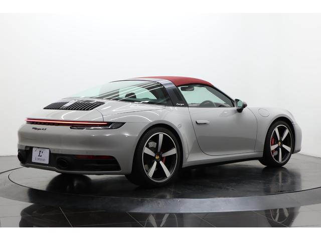 ９１１タルガ４Ｓ　Ｔａｒｇａ４Ｓ　クレヨン　スポーツクロノＰＫＧ　スポーツエグゾースト　レザーインテリア　シートヒーター　ＧＴスポーツステアリング　スポーツシート＋　パワーステアリング＋　ＰＤＬＳ　ＢＯＳＥ(26枚目)