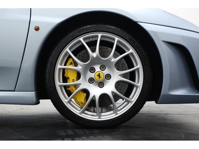 Ｆ４３０ Ｆ１　右Ｈ　希少色　青革　１９インチマグネシウムホイール　カーボンブレーキ　イエローキャリパー　七宝焼　カーボントリム　電動シート　カロッツェリアＨＤＤナビ　バックカメラ　パークセンサー　クラッチ残８０％（3枚目）