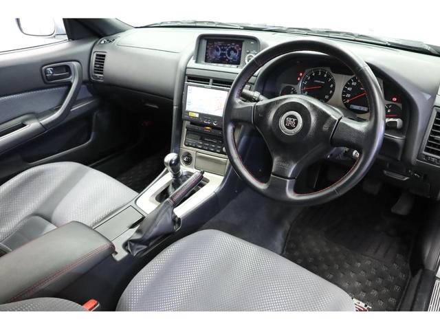 スカイライン ＧＴ－Ｒ　ニスモマフラー　純正１８インチアルミ　２２年製ネオバＡＤ０８　ブレンボ　キセノン　純正シート　サイドエアバッグ　マルチファンクションディスプレイ　キーレス　カロッツェリアＤＶＤナビ　ＥＴＣ　記録簿（47枚目）