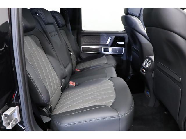 Ｇクラス Ｇ６３　ローンチエディション　グレー／黒革　純正２１インチＡＷ　ナイトＰＫＧ　スモークＬＥＤライト　サンルーフ　カーボントリム　ダイヤモンドステッチ　マッサージ機能　ベンチレーター　ブルメスター　ＭＭＢＵＸ　ＡＲナビ　全周囲カメラ（9枚目）