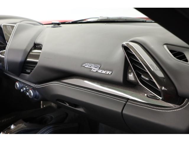 488スパイダー ベースグレード 左H 1オーナー 黒革 純正20インチアルミ フロントリフト レッドキャルパー キセノン カーボンステアリング/センターブリッジ/ドアパネル 七宝焼 純正HDDナビ バックカメラ 前後パークセンサー(15枚目)