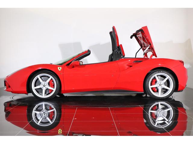 488スパイダー ベースグレード 左H 1オーナー 黒革 純正20インチアルミ フロントリフト レッドキャルパー キセノン カーボンステアリング/センターブリッジ/ドアパネル 七宝焼 純正HDDナビ バックカメラ 前後パークセンサー(50枚目)