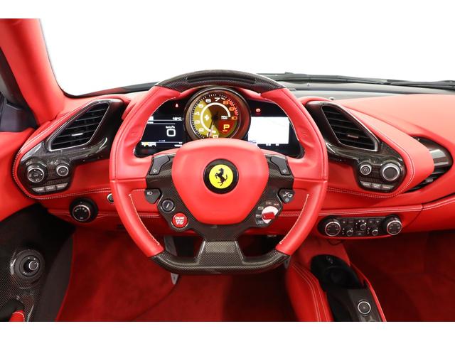 ４８８スパイダー ベースグレード　左Ｈ　赤革　２０インチ鍛造アルミ　フロントリフト　イエローキャリパー　スポーツエキゾースト　キセノン　カーボンドライバーゾーン　デイトナフル電動シート　ＪＢＬ　純正ＨＤＤナビ　バックカメラ　ＥＴＣ（8枚目）