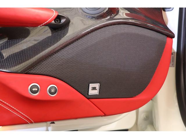 ４８８スパイダー ベースグレード　左Ｈ　赤革　２０インチ鍛造アルミ　フロントリフト　イエローキャリパー　スポーツエキゾースト　キセノン　カーボンドライバーゾーン　デイトナフル電動シート　ＪＢＬ　純正ＨＤＤナビ　バックカメラ　ＥＴＣ（13枚目）