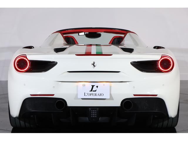 ４８８スパイダー ベースグレード　左Ｈ　赤革　２０インチ鍛造アルミ　フロントリフト　イエローキャリパー　スポーツエキゾースト　キセノン　カーボンドライバーゾーン　デイトナフル電動シート　ＪＢＬ　純正ＨＤＤナビ　バックカメラ　ＥＴＣ（18枚目）