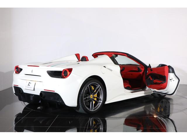 ４８８スパイダー ベースグレード　左Ｈ　赤革　２０インチ鍛造アルミ　フロントリフト　イエローキャリパー　スポーツエキゾースト　キセノン　カーボンドライバーゾーン　デイトナフル電動シート　ＪＢＬ　純正ＨＤＤナビ　バックカメラ　ＥＴＣ（20枚目）