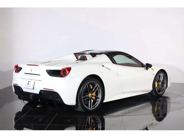 ４８８スパイダー ベースグレード　左Ｈ　赤革　２０インチ鍛造アルミ　フロントリフト　イエローキャリパー　スポーツエキゾースト　キセノン　カーボンドライバーゾーン　デイトナフル電動シート　ＪＢＬ　純正ＨＤＤナビ　バックカメラ　ＥＴＣ（28枚目）