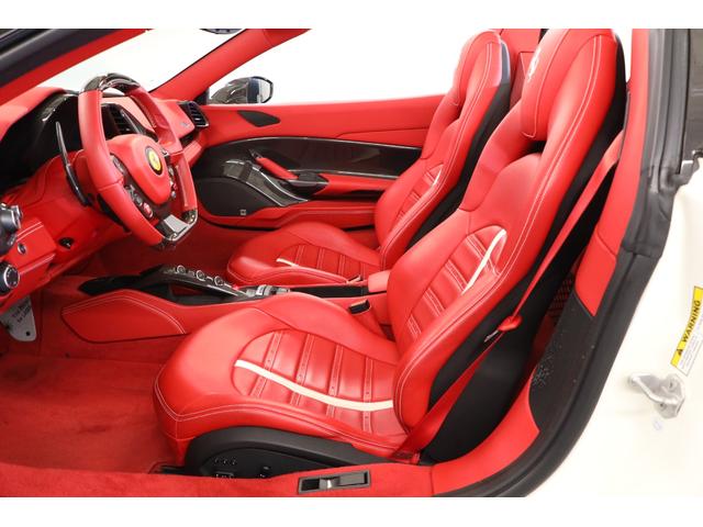 ４８８スパイダー ベースグレード　左Ｈ　赤革　２０インチ鍛造アルミ　フロントリフト　イエローキャリパー　スポーツエキゾースト　キセノン　カーボンドライバーゾーン　デイトナフル電動シート　ＪＢＬ　純正ＨＤＤナビ　バックカメラ　ＥＴＣ（33枚目）