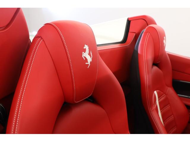 ４８８スパイダー ベースグレード　左Ｈ　赤革　２０インチ鍛造アルミ　フロントリフト　イエローキャリパー　スポーツエキゾースト　キセノン　カーボンドライバーゾーン　デイトナフル電動シート　ＪＢＬ　純正ＨＤＤナビ　バックカメラ　ＥＴＣ（35枚目）