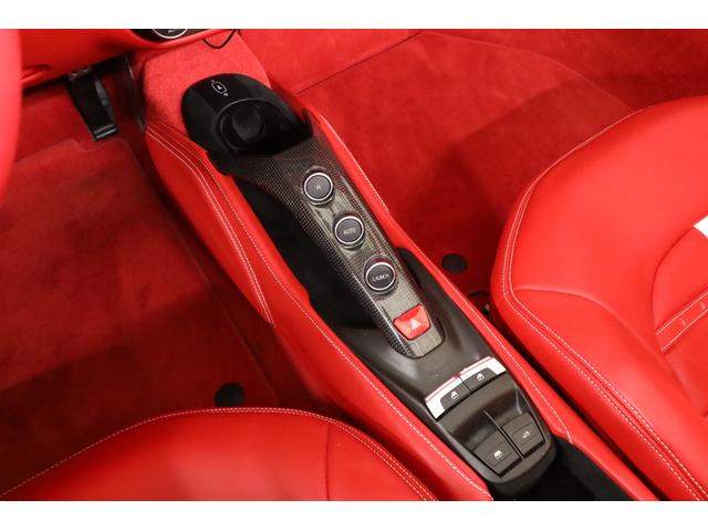 ４８８スパイダー ベースグレード　左Ｈ　赤革　２０インチ鍛造アルミ　フロントリフト　イエローキャリパー　スポーツエキゾースト　キセノン　カーボンドライバーゾーン　デイトナフル電動シート　ＪＢＬ　純正ＨＤＤナビ　バックカメラ　ＥＴＣ（49枚目）
