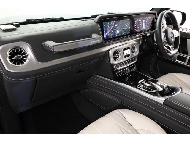 Ｇクラス Ｇ４００ｄ　ＡＭＧライン　白革　純正２０インチアルミ　アダプティブサス　サンルーフ　ダイヤモンドステッチ　マッサージ機能　ベンチレーター　イオナイザー　ＬＥＤヘッドライト　ブルメスター　純正ＨＤＤナビ　全周囲カメラ　地デジ（9枚目）