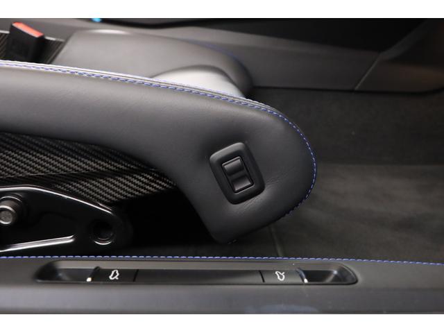 ９１１ ９１１スピードスター　６ＭＴ　世界限定１９４８台　正規Ｄ車２０インチ鍛造アルミ　ＰＣＣＢ　フロントリフト　スポーツクロノ　スポエキ　ＬＥＤヘッドライト　カーボンドアミラー　バケットシート　レッドステッチ　ボース（23枚目）