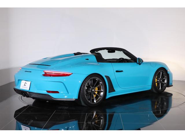 ９１１ ９１１スピードスター　６ＭＴ　世界限定１９４８台　正規Ｄ車２０インチ鍛造アルミ　ＰＣＣＢ　フロントリフト　スポーツクロノ　スポエキ　ＬＥＤヘッドライト　カーボンドアミラー　バケットシート　レッドステッチ　ボース（39枚目）