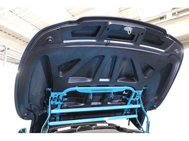 ９１１ ９１１スピードスター　６ＭＴ　世界限定１９４８台　正規Ｄ車２０インチ鍛造アルミ　ＰＣＣＢ　フロントリフト　スポーツクロノ　スポエキ　ＬＥＤヘッドライト　カーボンドアミラー　バケットシート　レッドステッチ　ボース（45枚目）