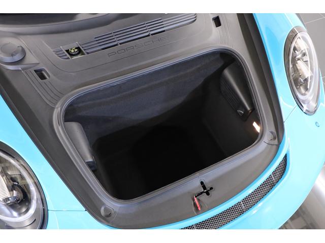 ９１１ ９１１スピードスター　６ＭＴ　世界限定１９４８台　正規Ｄ車２０インチ鍛造アルミ　ＰＣＣＢ　フロントリフト　スポーツクロノ　スポエキ　ＬＥＤヘッドライト　カーボンドアミラー　バケットシート　レッドステッチ　ボース（47枚目）