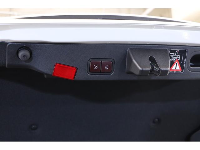 ＳＬ ＳＬ６３　後期モデル　左ハンドル　ＯＰカラー　ＡＭＧカーボンＰＫＧ　マジックスカイコントロール　ＡＭＧスタイリングＰＫＧ　ハーマンカードンサウンド　レーダーセーフティＰＫＧ　純正１９／２０インチアルミホイール（25枚目）