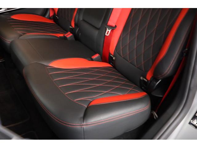 Ｇクラス Ｇ６３　ＡＭＧレザーエクスクルーシブパッケージ　エディション１　左Ｈ　黒／赤革　ＡＭＧ世田谷特注　２２インチ鍛造ＡＷ　スモークＬＥＤライト　サンルーフ　レッドカーボントリム　ダイヤモンドステッチ　マッサージ機能　ベンチレーター　ブルメスター（9枚目）