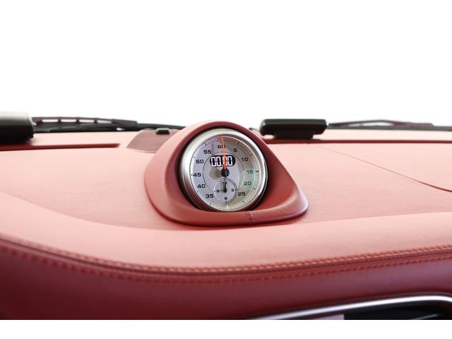 ９１１ ９１１ターボ　左Ｈ　ＰＤＫ　後期　有償色　赤革　スポーツクロノ　純正１９インチアルミ　ＰＡＳＭ　キセノン　スポーツステアリング　パドルシフト　シートヒーター　ボーズ　純正ＨＤＤナビ　地デジ　バックカメラ　ＥＴＣ（3枚目）