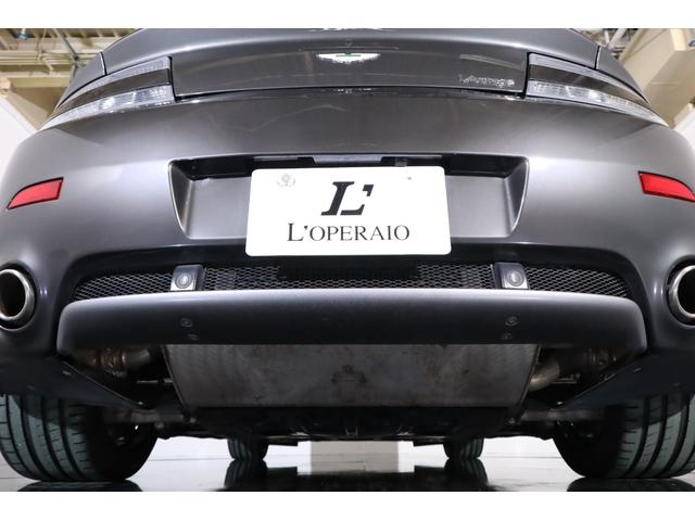 V8ヴァンテージ クーペ スポーツシフト 有償色 黒革 純正19インチアルミ キセノン クリアテール メモリー電動シート シートヒーター ピアノブラックトリム カロッツェリアHDDナビ 地デジ バックカメラ 前後パークセンサー(47枚目)