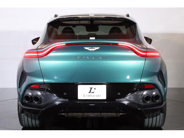 ＤＢＸ ７０７　１オナ　ベージュ革　純正２２インチアルミ　カーボンブレーキ　エアサス　ＬＥＤヘッドライト　クリアテール　ガラスルーフ　電動スポーツプラスシート　前後ベンチレーター　純正ＨＤＤナビ　地デジ（19枚目）