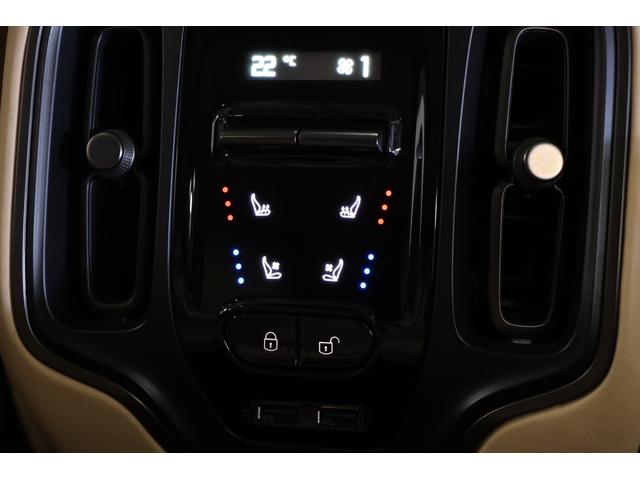 ＤＢＸ ７０７　１オナ　ベージュ革　純正２２インチアルミ　カーボンブレーキ　エアサス　ＬＥＤヘッドライト　クリアテール　ガラスルーフ　電動スポーツプラスシート　前後ベンチレーター　純正ＨＤＤナビ　地デジ（22枚目）